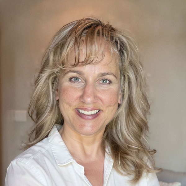 Jennifer Cain